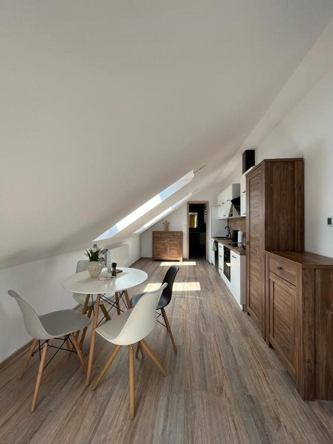 Apartmany Tobias Besiny Exterior foto